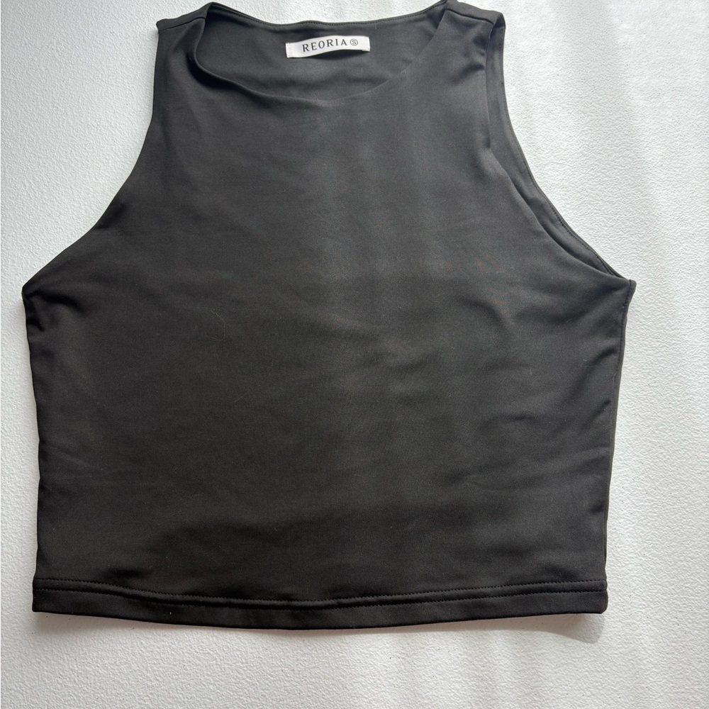 ReoRia Black Tank Top Essential - Picture 1 of 4